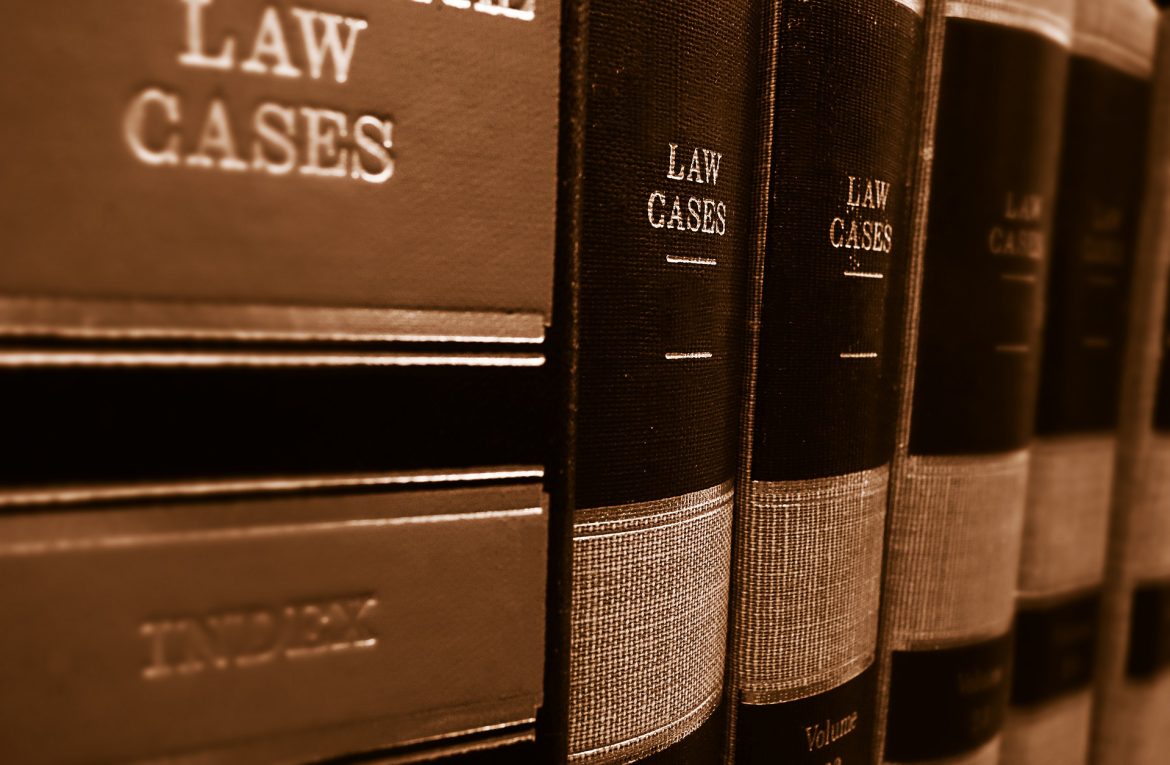 Usługi prawnicze w praktyce, czyli ile prawnik bierze za sprawę?